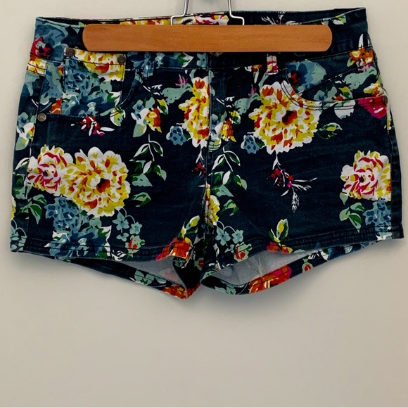 Ci Sono Pants - CI SONO  Denim Shorts/Hot Pants Bright Vivid Floral‎ Pockets JR/MISSY SIZE L